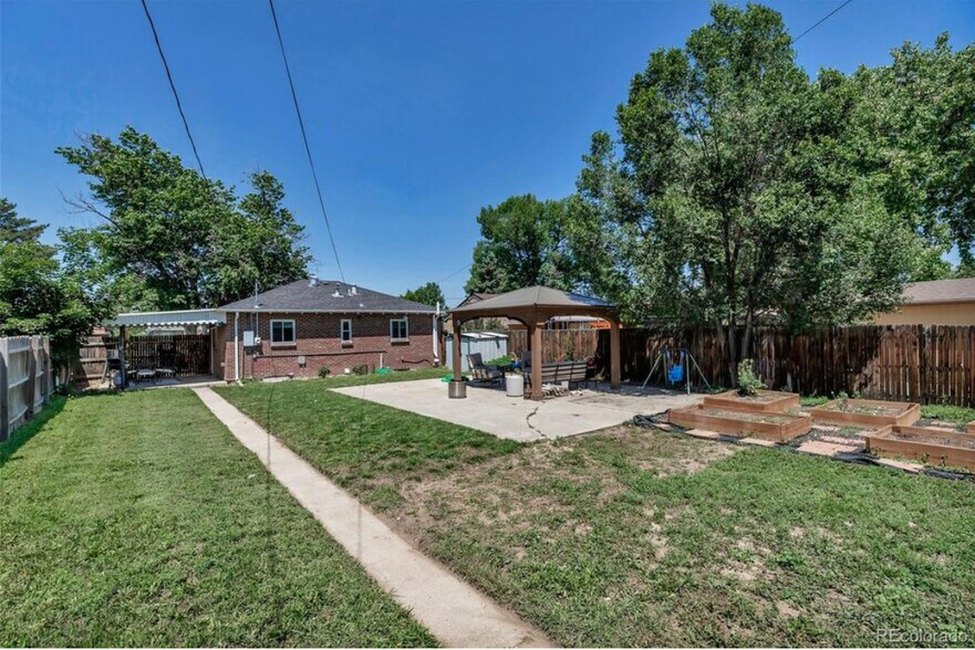 Building Photo - 3550 Magnolia St
