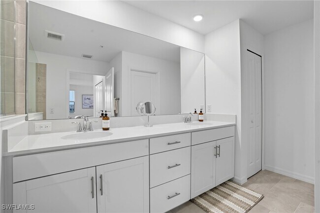 Building Photo - 5667 Melbourne Ct