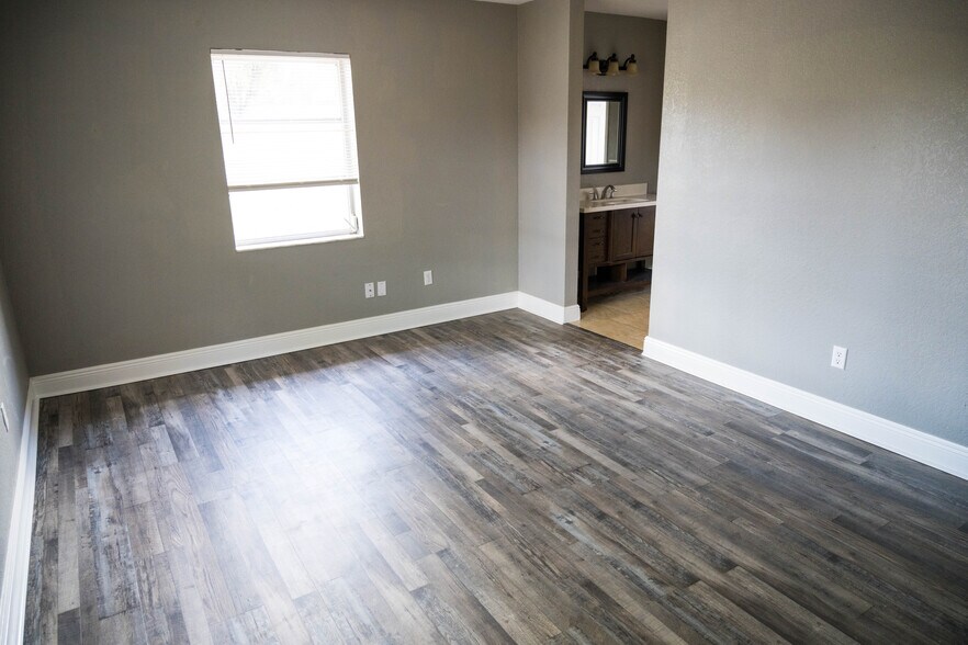 Building Photo - 2078 Keyes Ln