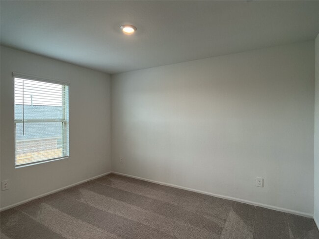 Building Photo - 24019 Steep Climb Dr