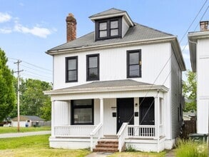 Building Photo - 429 S Champion Ave