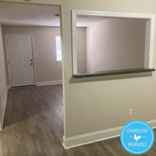 Building Photo - 115 Florence St