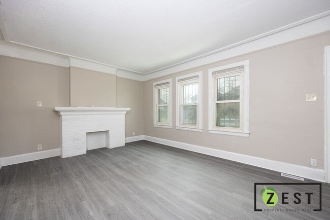 Building Photo - 12120 Stoepel St