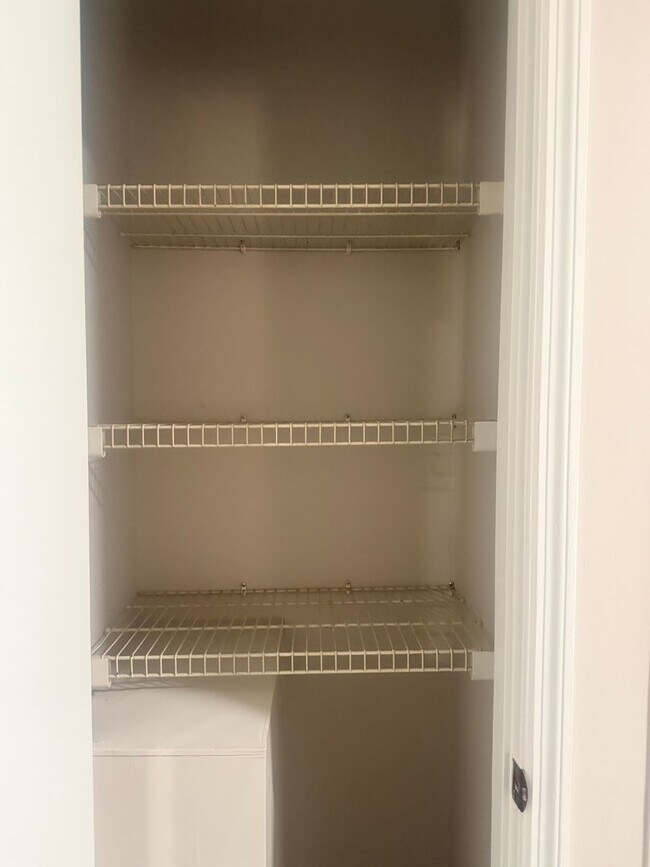 Building Photo - Fountain City rental available now