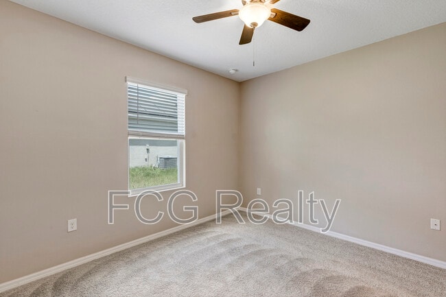 Building Photo - 72 Hickory Crse