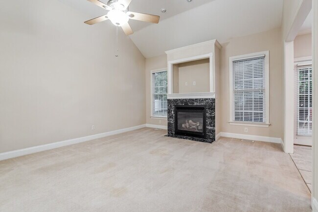 Building Photo - 604 Beautyberry Ln