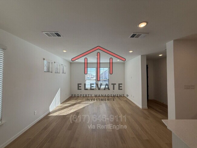 Building Photo - 724 4th St