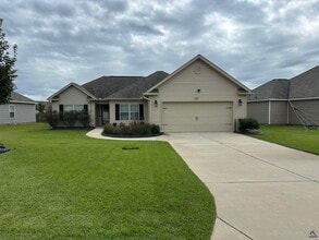 Building Photo - 137 Worchester Cir