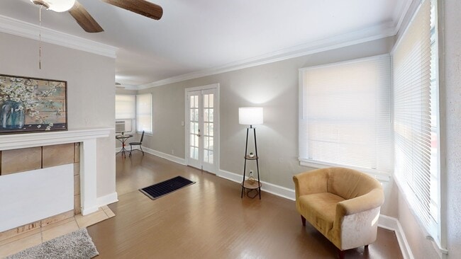 Building Photo - 2 acres in Millbrook w/ large screened in ...