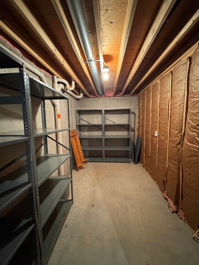 Building Photo - Beautiful home in English Ranch subdivision