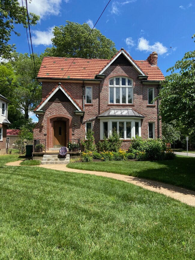 Primary Photo - 316 Selma Ave