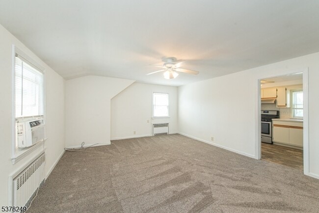 Building Photo - 44 Gless Ave