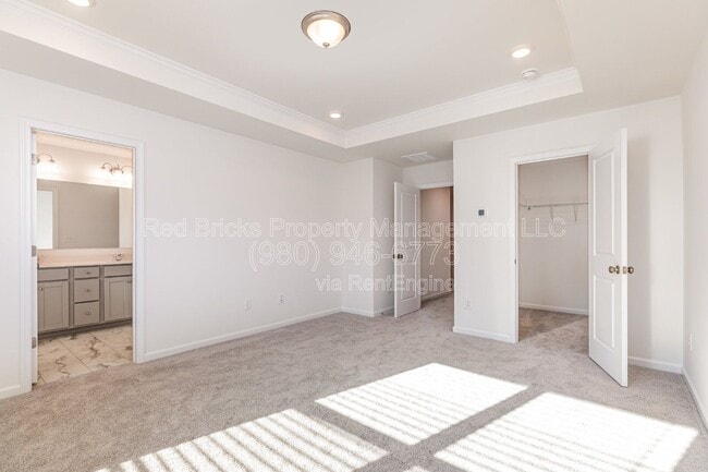 Building Photo - 3160 Lilac Grove Dr