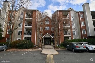 Building Photo - 3315 Wyndham Cir