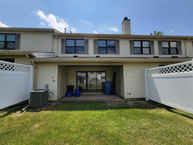 Building Photo - 515 Sheffield Ct