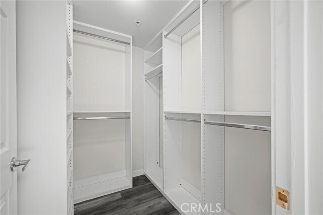 Building Photo - 5521 Kester Ave