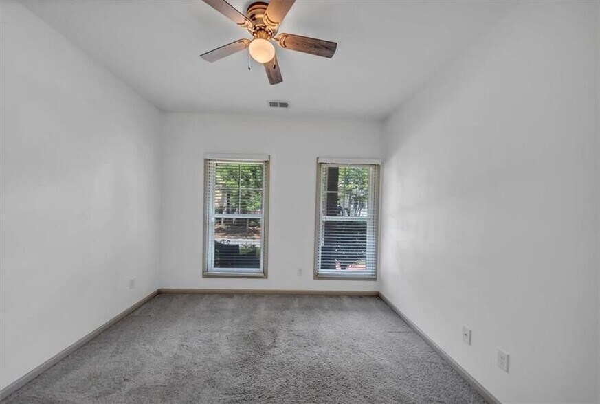Building Photo - 3643 Princeton Ave