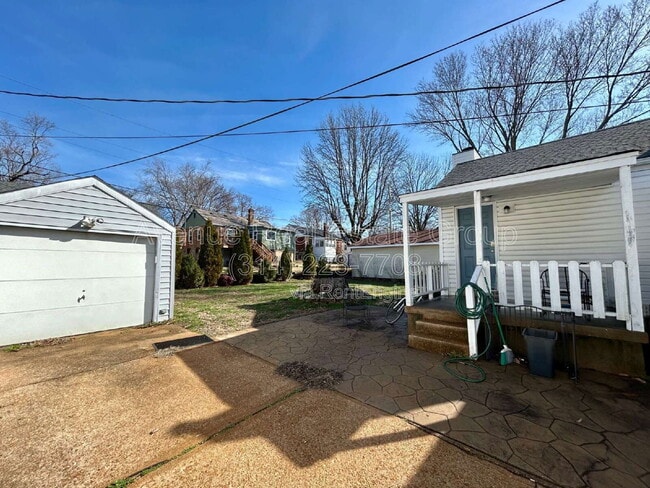 Building Photo - 7045 Holly Hills Ave