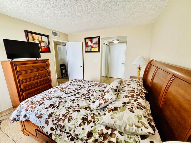 Building Photo - 8201 NW 8th St