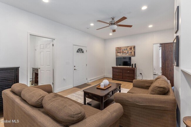 Building Photo - 2210 15th St