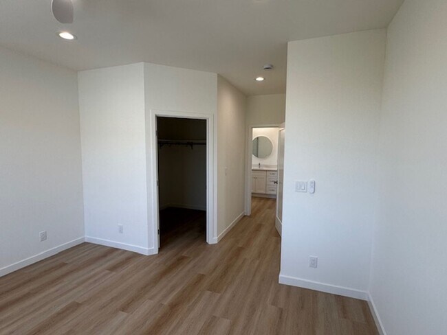 Building Photo - 6170 Briercrest Ave