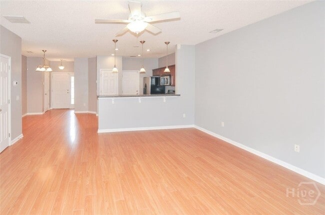 Building Photo - 1040 Canyon Oak Loop