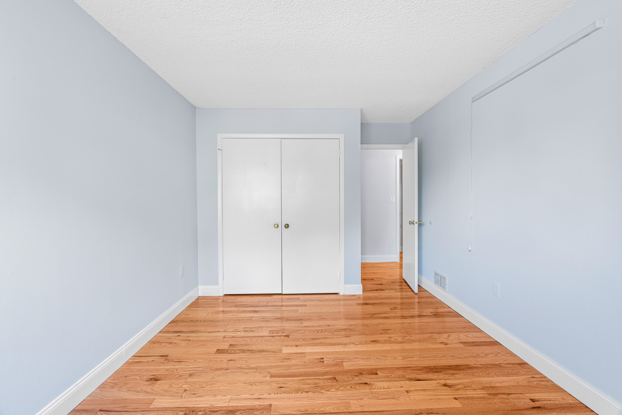Building Photo - 99 Thoreau Dr
