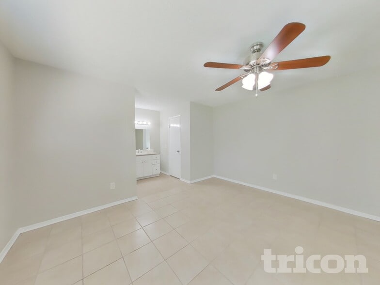 Building Photo - 20118 Misty Pines Dr