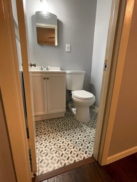 Half Bath in Primary Bedroom - 2008 Alan A Dale Rd