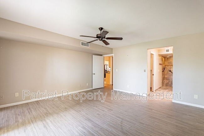 Building Photo - 5658 N 78th Way