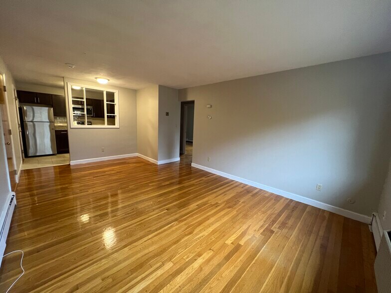 Building Photo - 266 Grove St