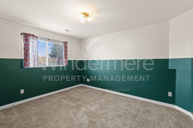 Building Photo - Beautiful 3-bedroom Home Next To Black Bay Park In Post Falls