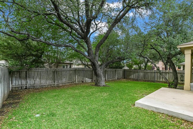 Building Photo - 2113 Golden Arrow Ave