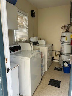 Laundry Room - 11755 Moorpark St