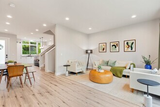 Building Photo - 167 Valley St