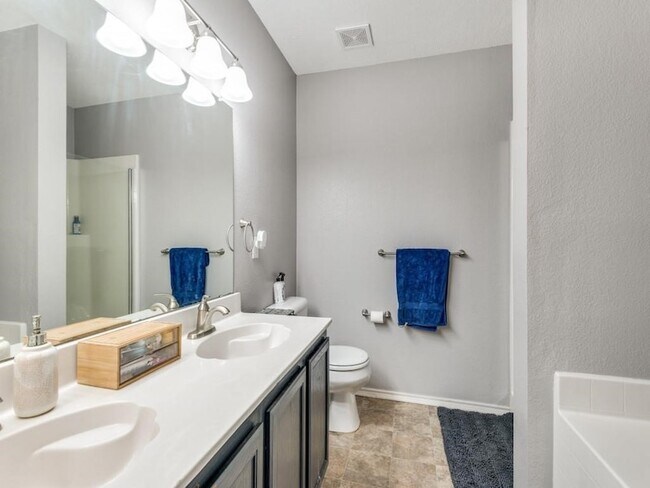 Building Photo - 8406 Beachplum Way