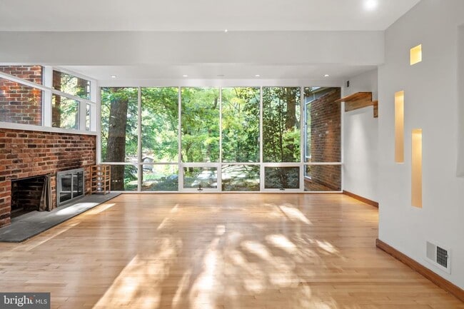 Building Photo - 2227 Glasgow Rd