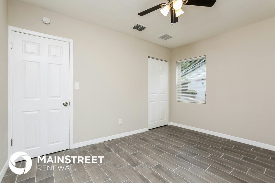 Building Photo - 913 Bethune Dr