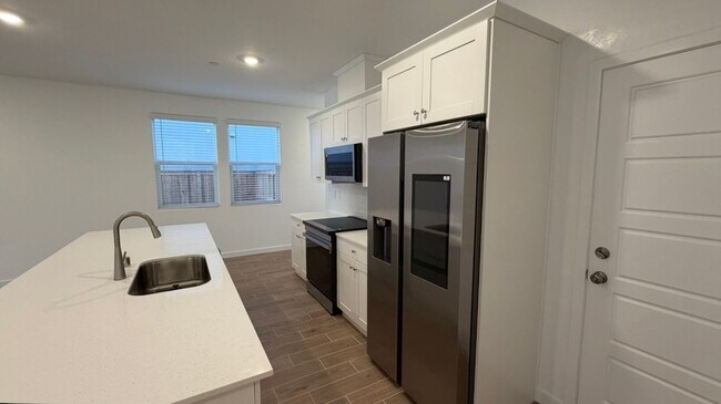 Building Photo - $2,550 Plum Tree, Move in Bonus $500 / Clovis Ave. & Shepherd, New 3 Bd House, Clovis, Heritage G...