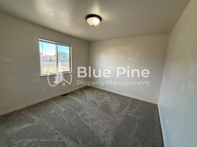 Building Photo - 1512 N Stevens Dr
