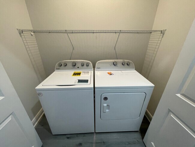Building Photo - 1703 Sound Haven Ct