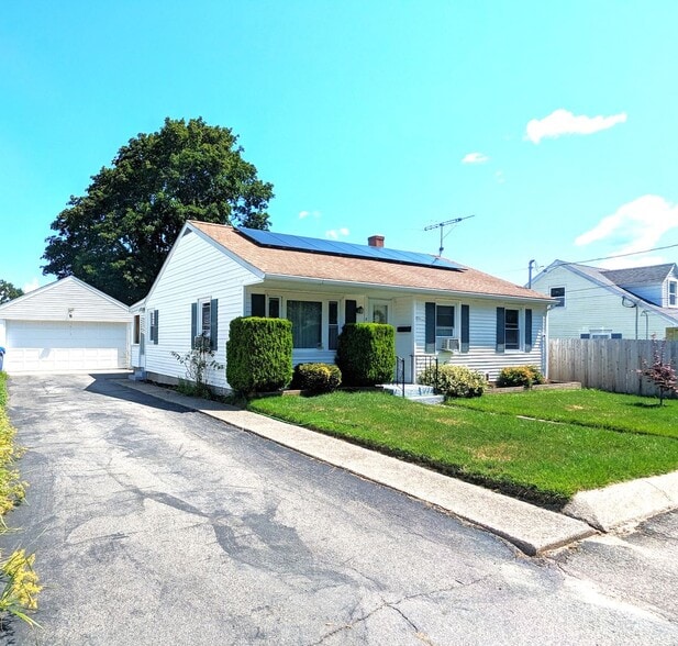 Building Photo - 37 Chandler Ave