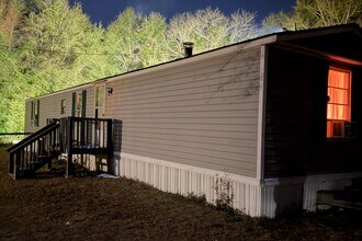 Building Photo - Available Now! Rent this affordable 3 bedroom home in Aiken!