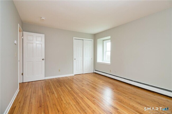 Building Photo - 2 Saddle Ridge Rd