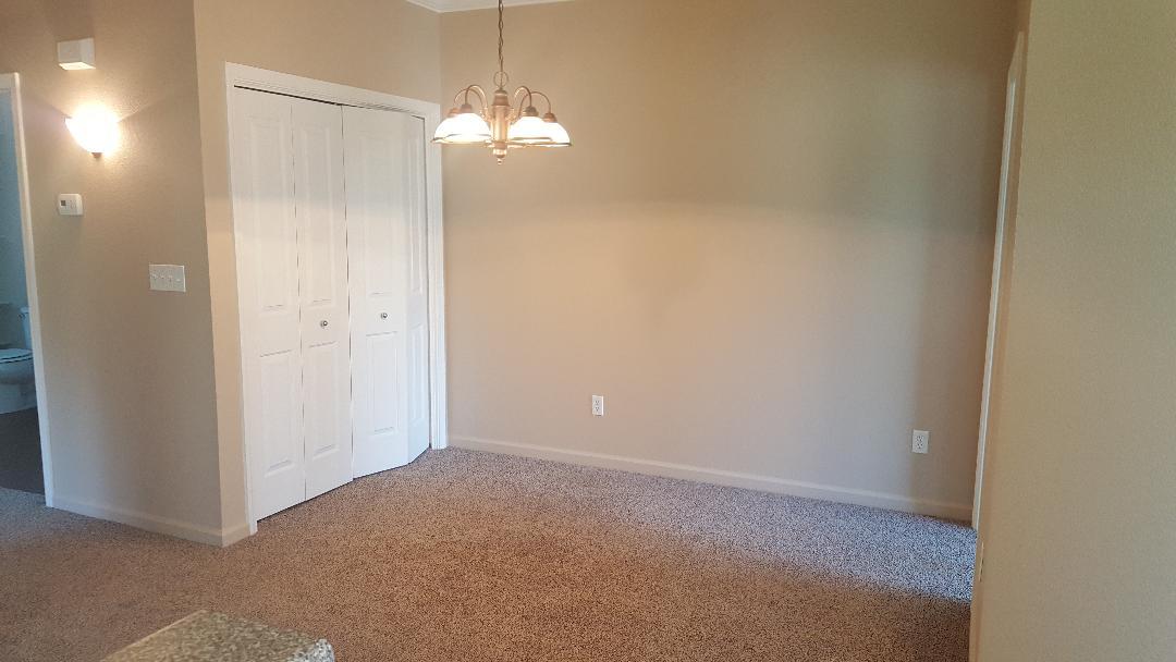 Dining - 8905 Davis Rd