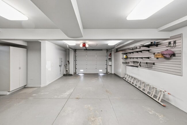 Building Photo - 2518 Filbert St