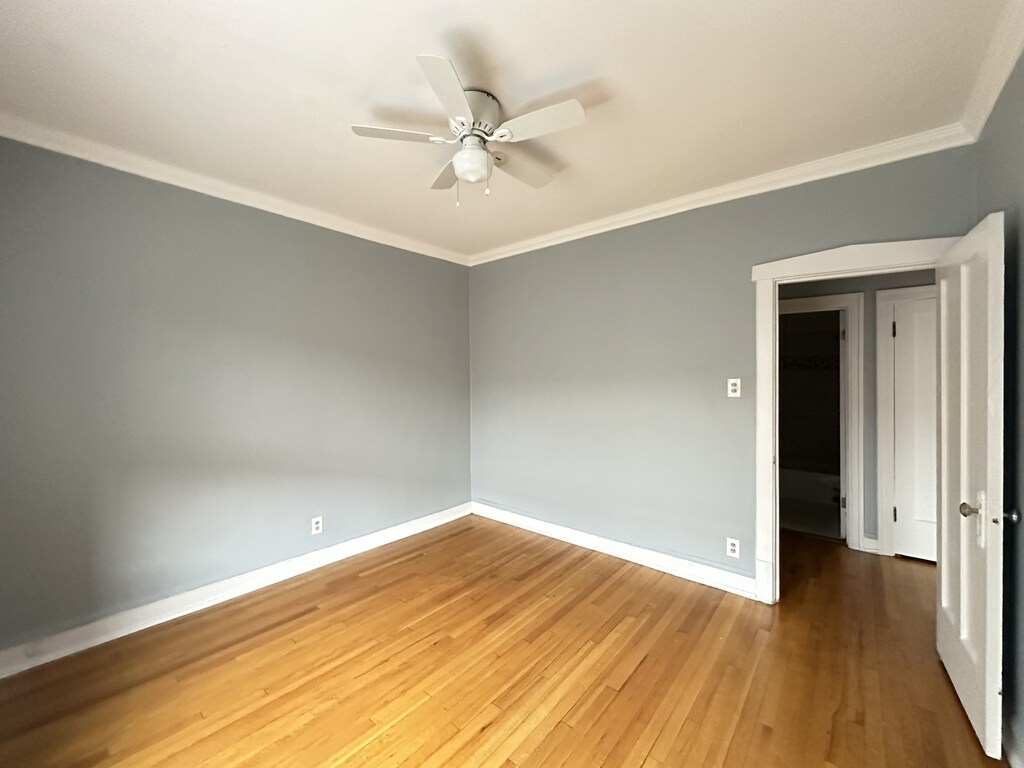 Building Photo - 1321.5 W Estes Ave