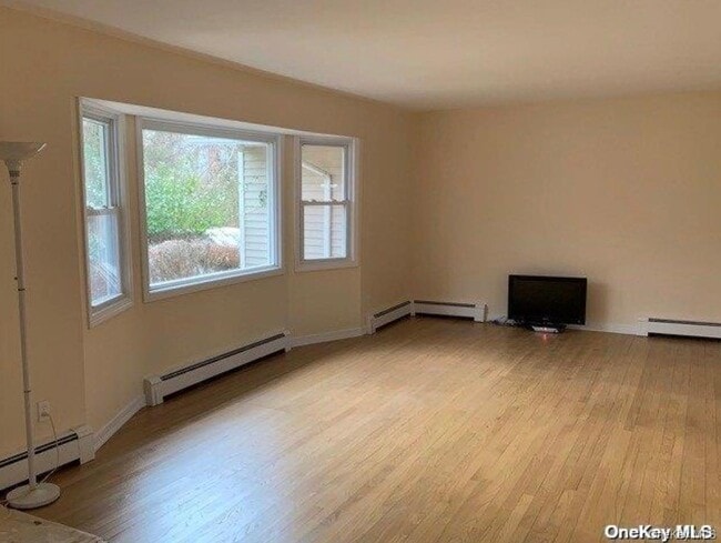 Building Photo - 509 E Broadway