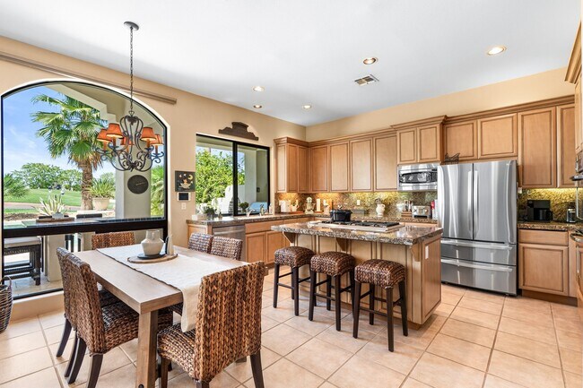 Building Photo - 78760 Cabrillo Way