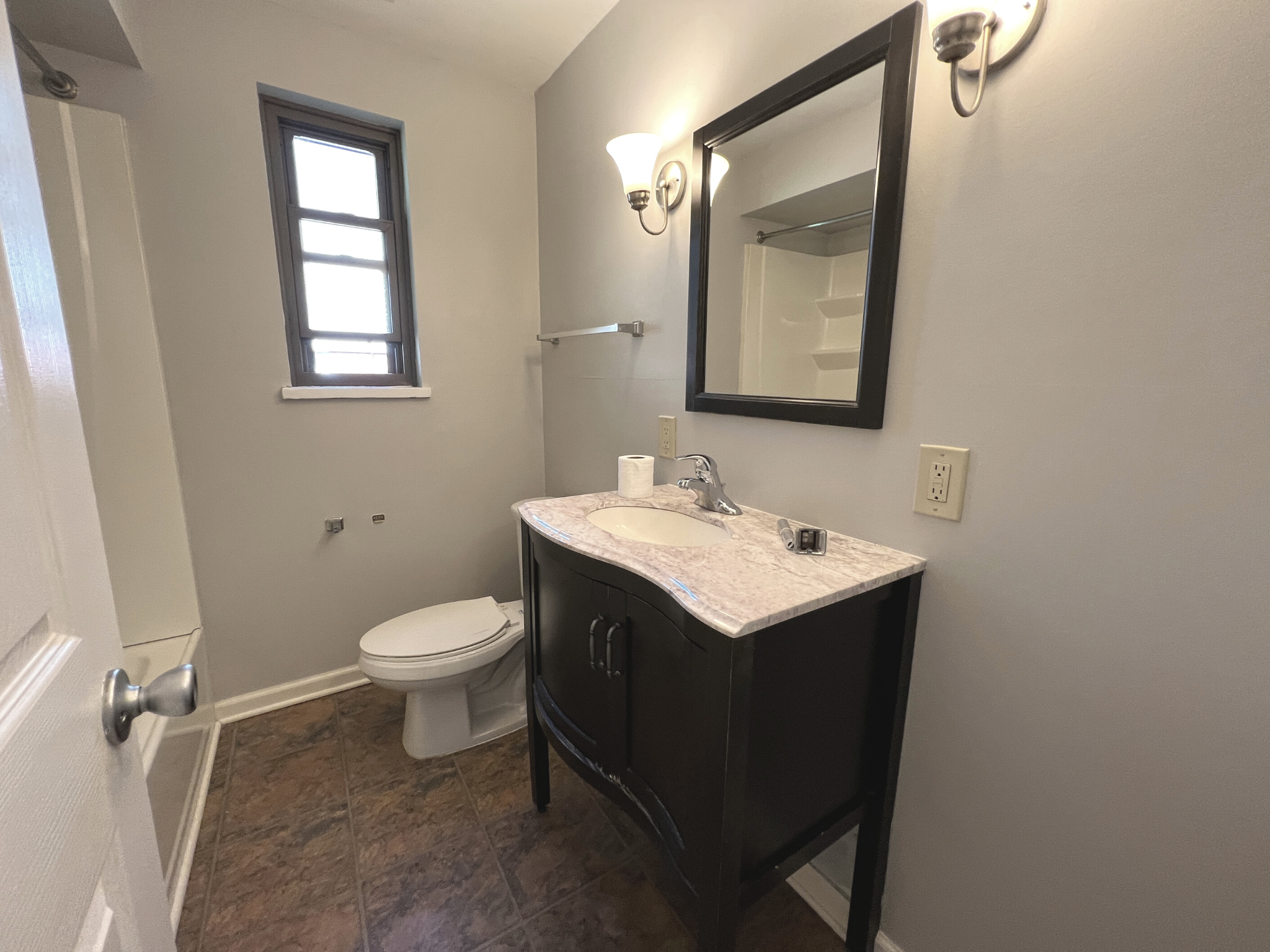 Bathroom - 1608 Briedweng Ave